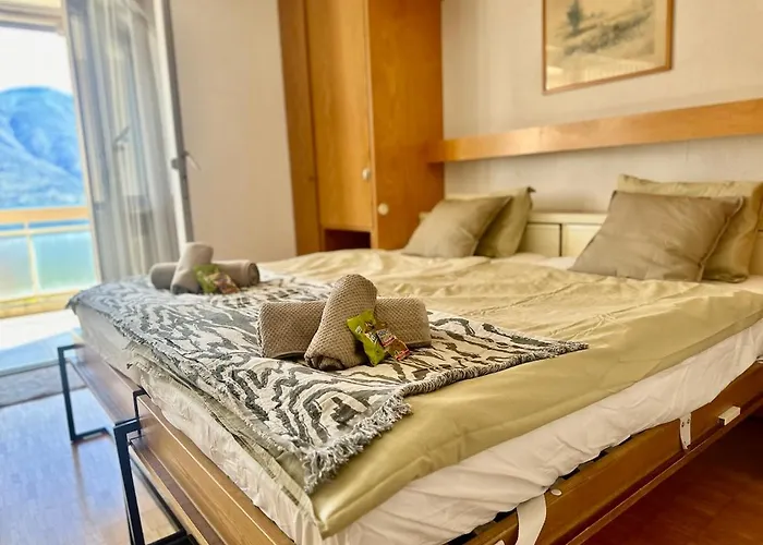 Casabono19 * Muralto